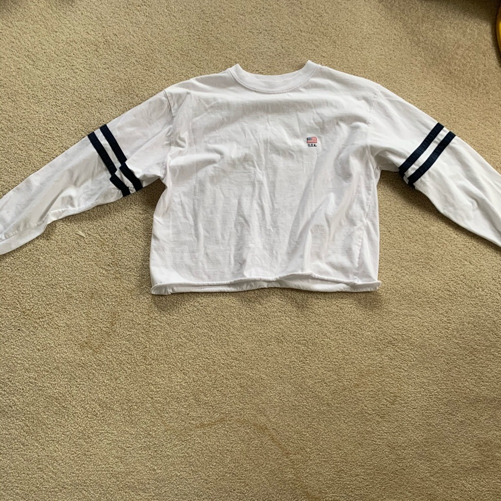 Brandy Melville long sleeve tee!